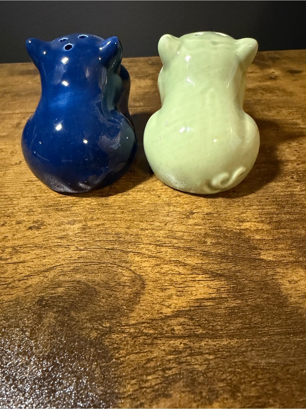 Pig Salt & Pepper Shaker Set. NWT - Picture 3 of 5